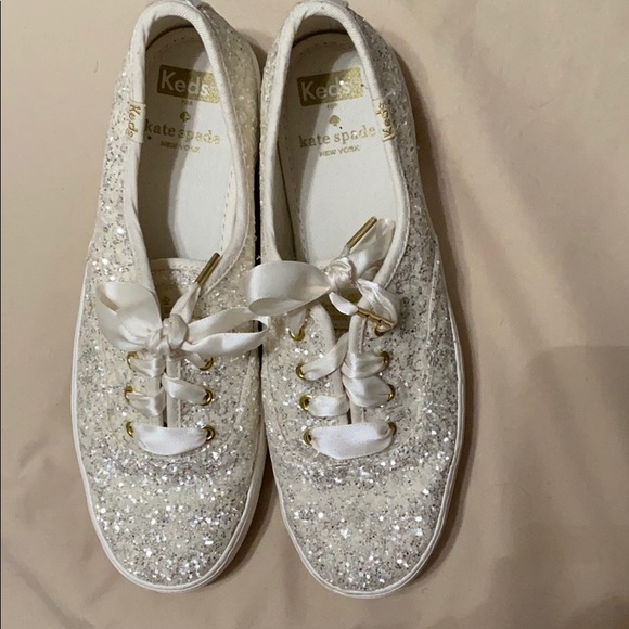 white keds wedding
